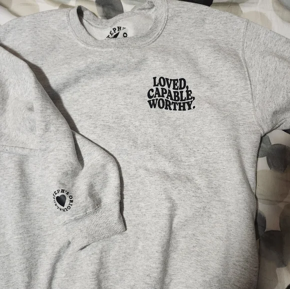 Sweatshirt - Picture 2 of 3